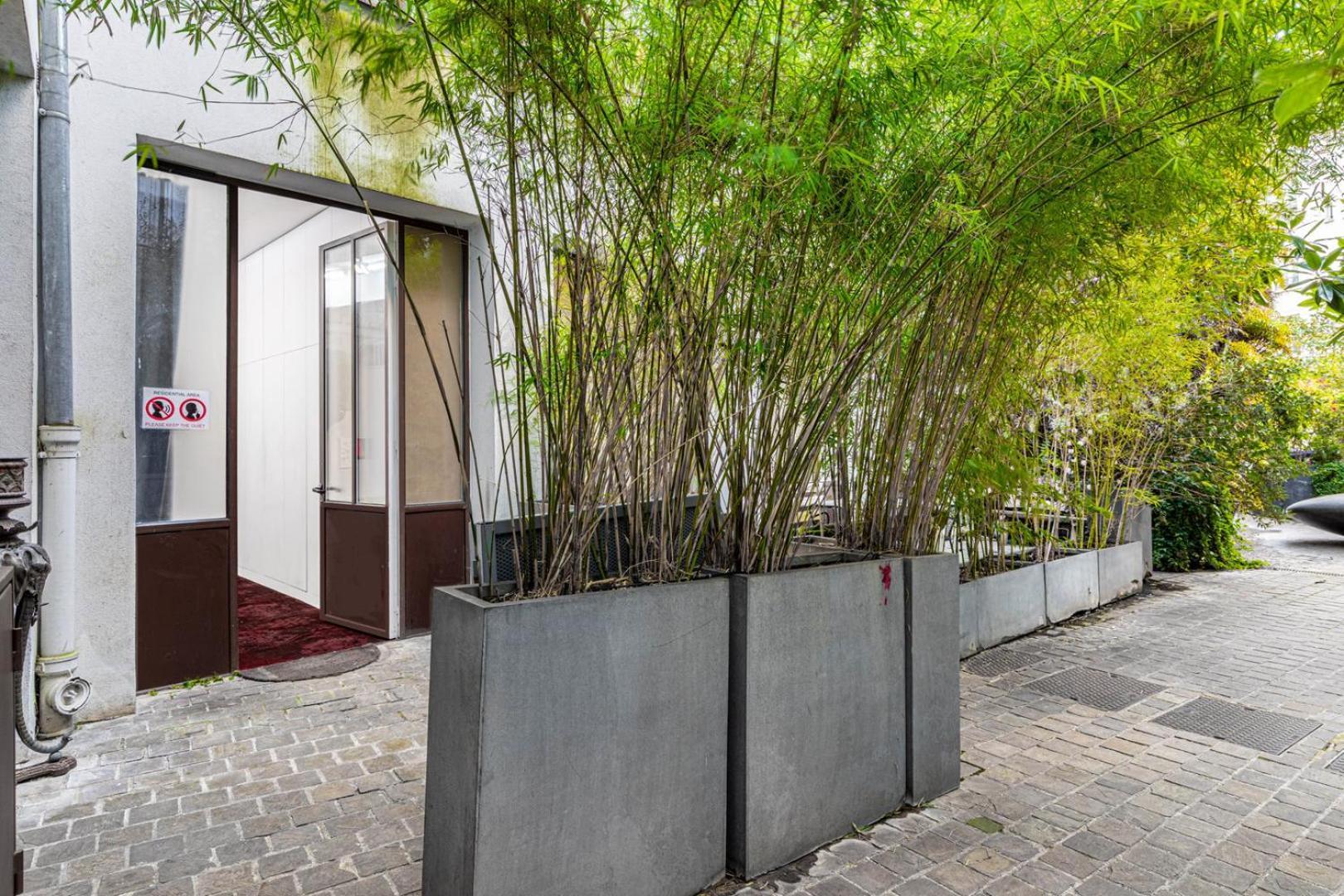 פריז Guestready - Artist Loft With A Vertical Garden מראה חיצוני תמונה